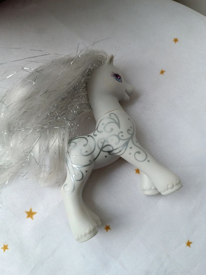 Little Pony petit poney argenté silver diamond star diamant 1997 swirl princesse magic hasbro - photo numéro 5
