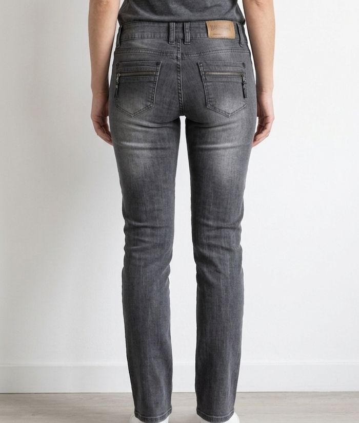 Jean slim gris délavé Monday - Taille 40 - bon état - photo numéro 2