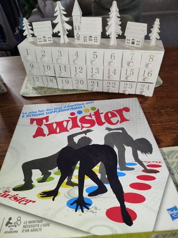 Twister le jeu qui transforme les potes en noeud humain