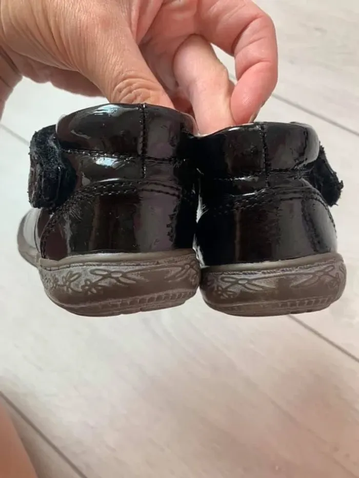 Chaussure style babies pointure 21 - photo numéro 5