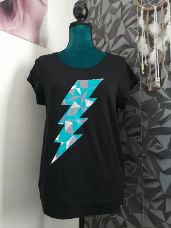 Tee-shirt de sport noir imprimé éclair turquoise et argenté / crivit / (S)