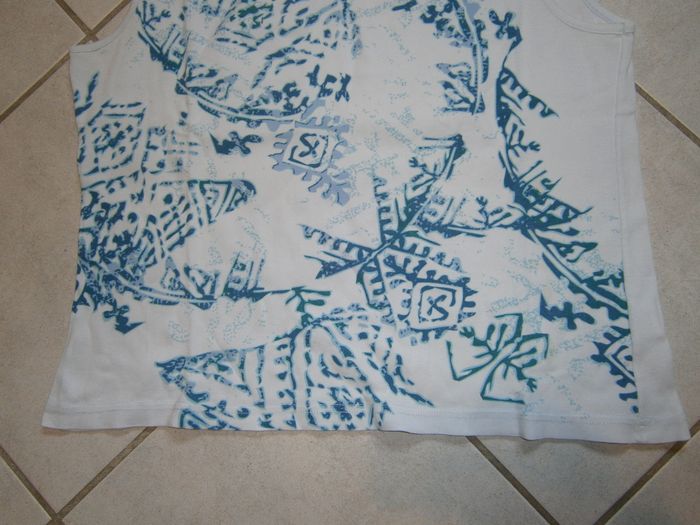 Débardeur blanc à motifs bleu CHRISTINE LAURE Taille 2/38 - photo numéro 5