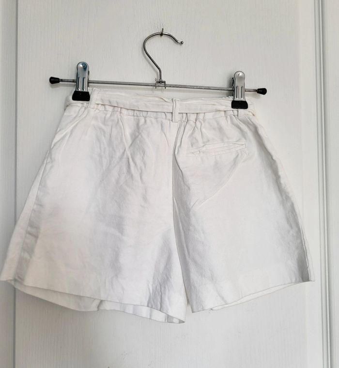 Short été blanc Zara 7 ans impeccable - photo numéro 4