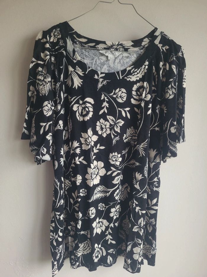 👚tee-shirt long ESTVL taille L👚