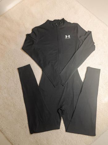 Combinaison sport style Under Armour – Taille M – Très bon état – Fitness & training