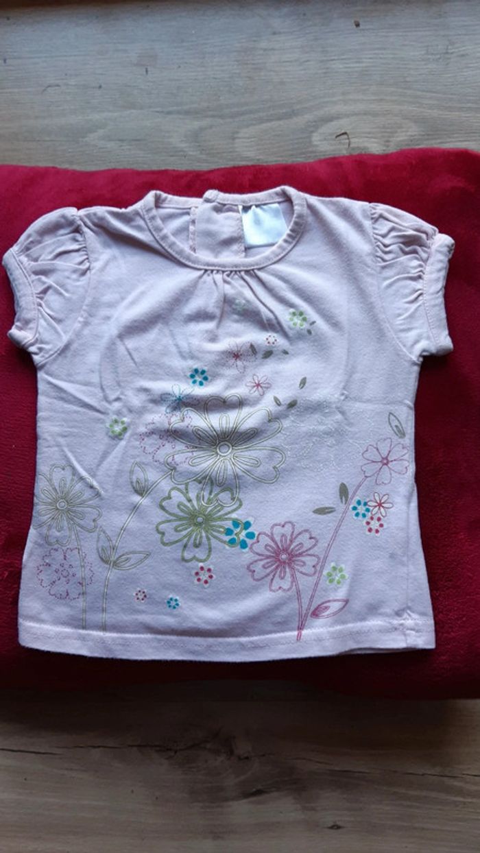 Tee-shirt 12 mois rose fleurs manches courtes