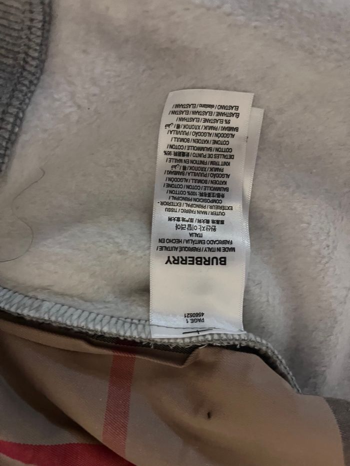 Pull à capuche Burberry neuf - photo numéro 8