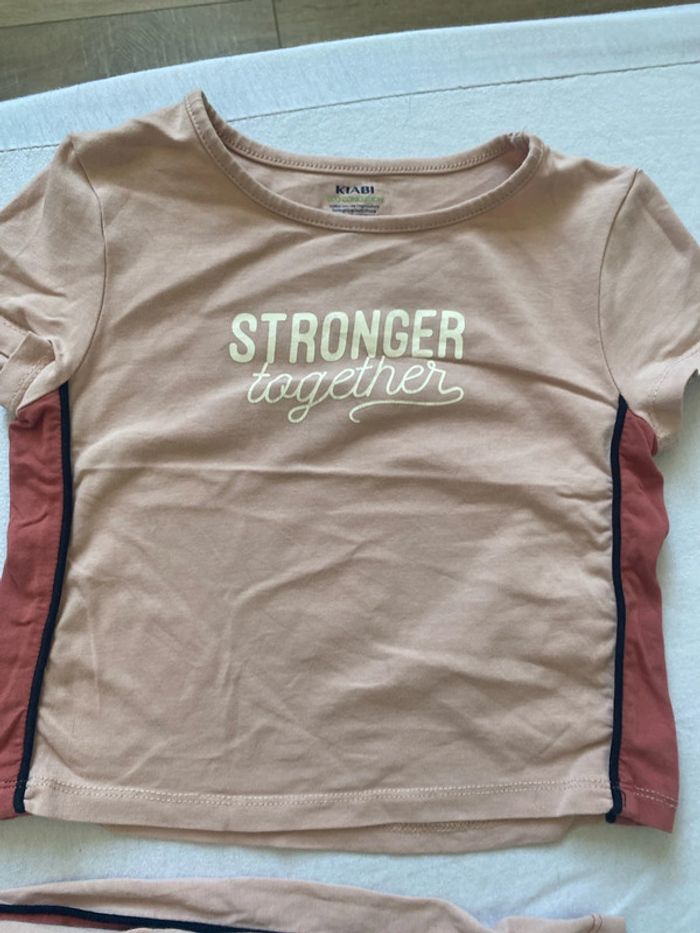 Ensemble de sport taille 5 ans - photo numéro 4