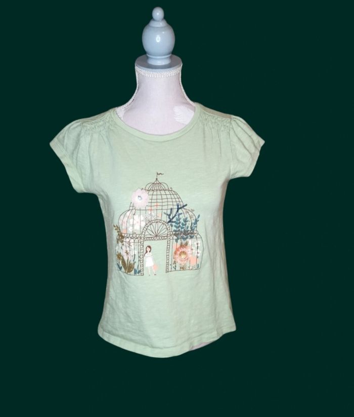 T shirt vert pâle motifs pailletés fleurs 3D C&A taille 10 ans