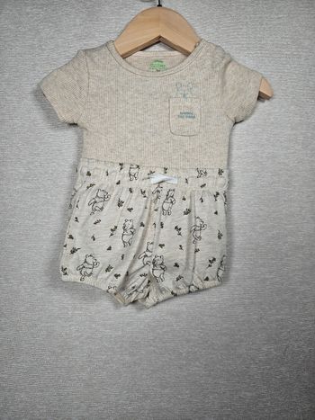 Ensemble bodie + short winnie l’ourson  kiabi 3 mois 60 cm 