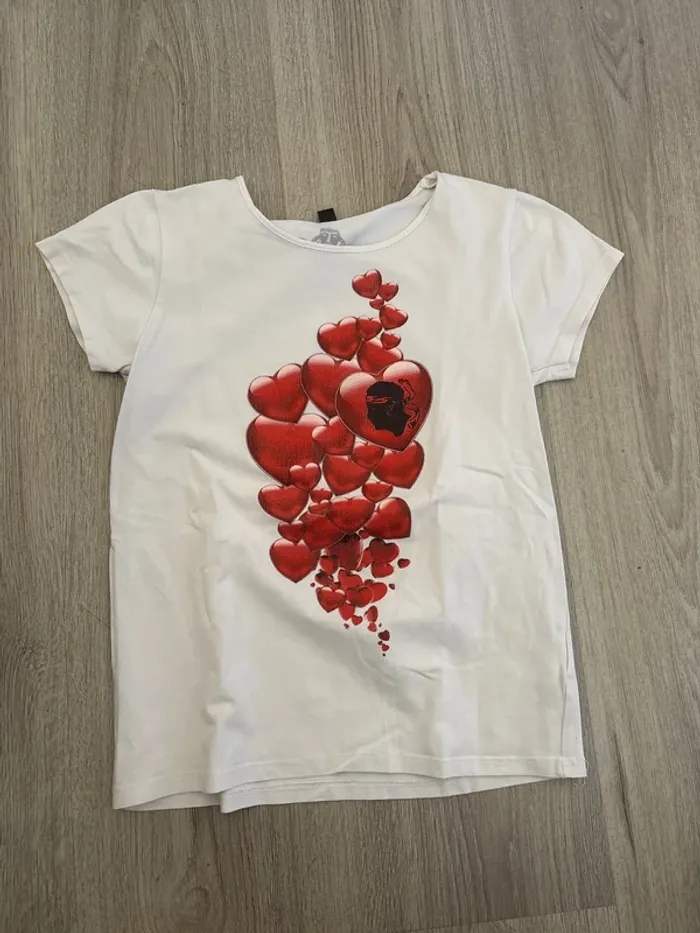 TEE shirt