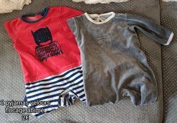 Deux pyjamas velours