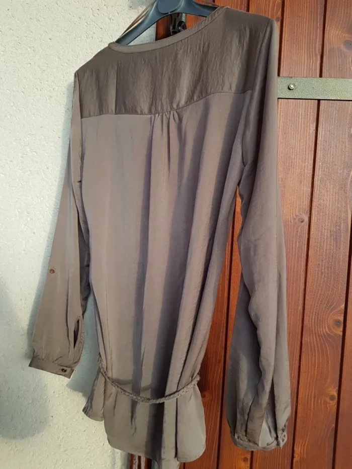 Blouse satin taupe dorée - photo numéro 3