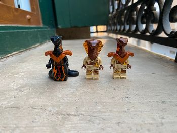 Lot de 3 Minifigures Ninjago Secrets of the Forbidden Spinjitzu Pyro Whipper et Slayer et Char