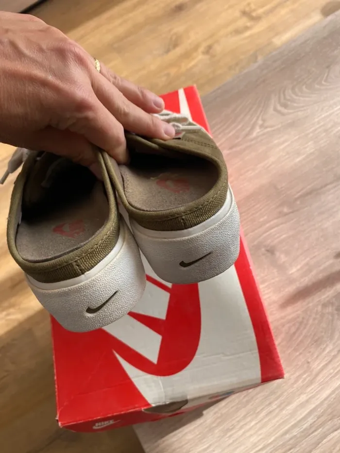 🔥 Mules Nike Hermosa Wmns – Rare Vintage – Taille 37,5 Kaki - photo numéro 4