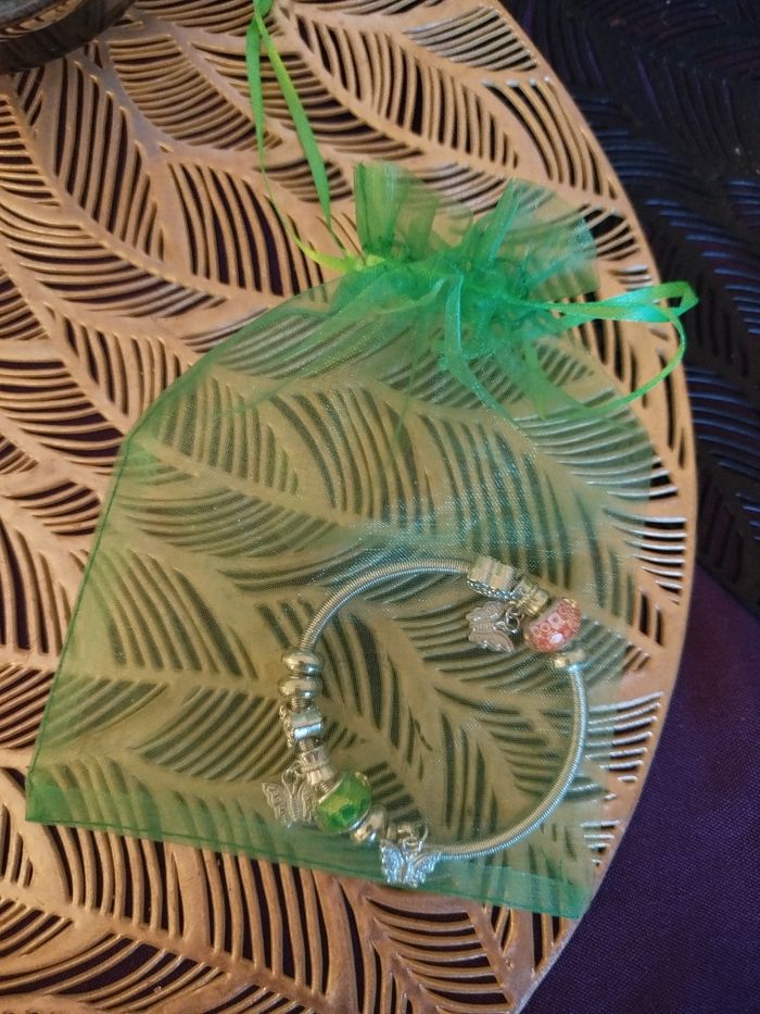 Bracelet breloques papillons Neuf - photo numéro 9