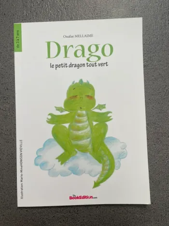 Livre Drago le petit dragon tout vert