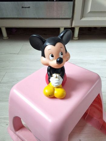 Figurine Mickey Disney assis 11 cm