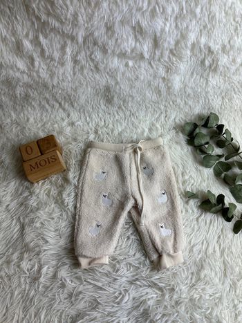 Pantalon sherpa beige avec lama Kiabi taille 3 mois
