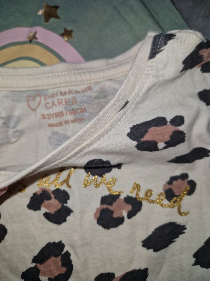 Lot 2 haut Primark 2/3ans - photo numéro 5