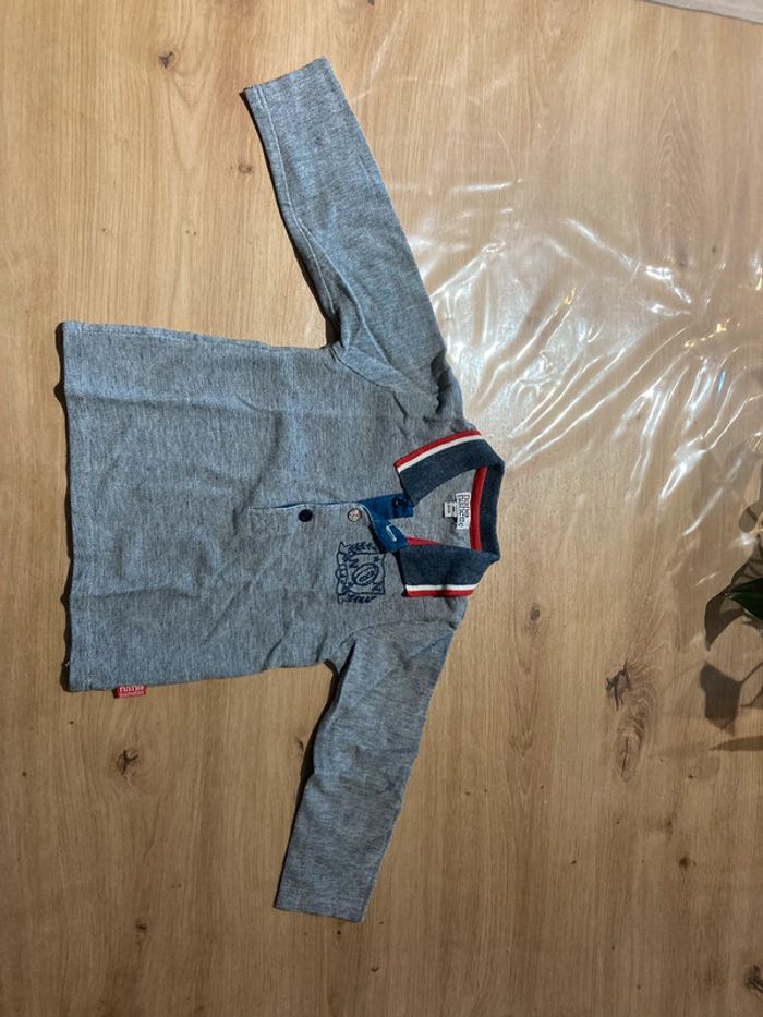 Polo manches longues taille 18 mois