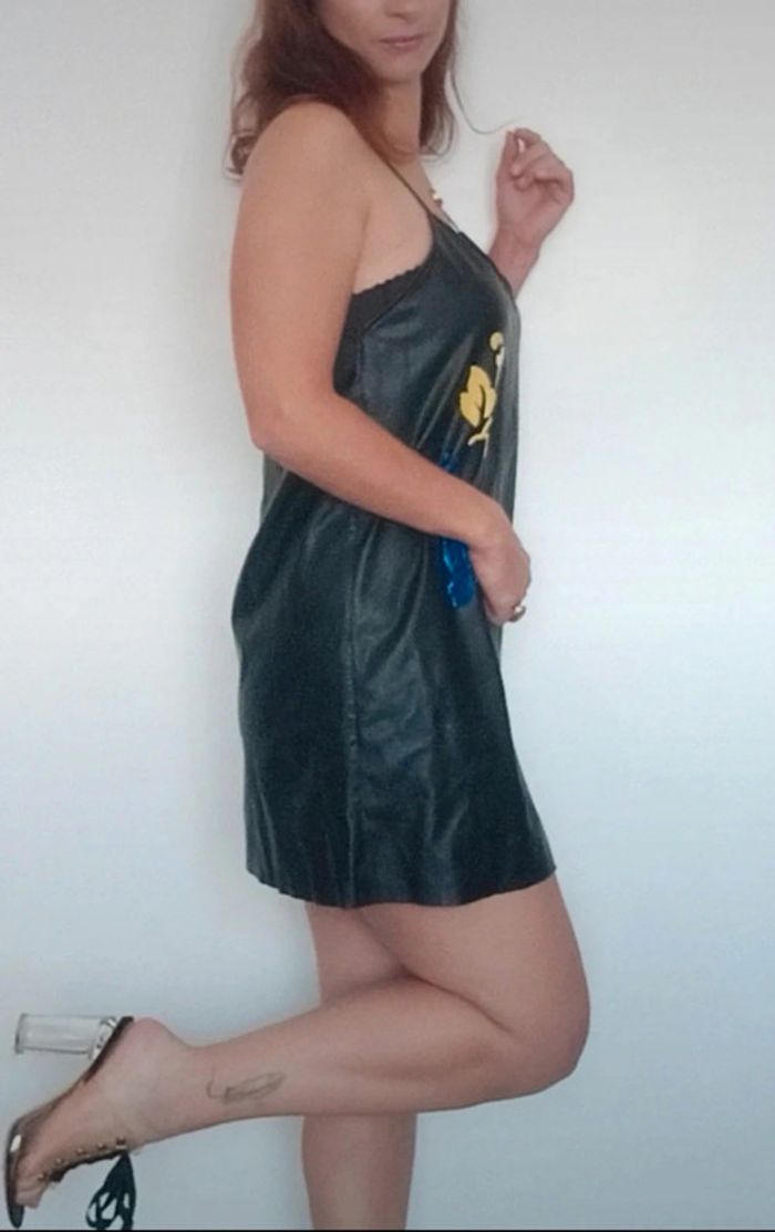Robe sexychic similicuir taille 40 - photo numéro 6