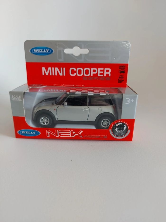 Mini Cooper - toit a damier- argent