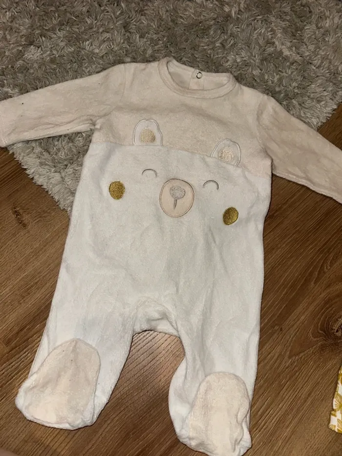 Pyjama velours - 3 mois.