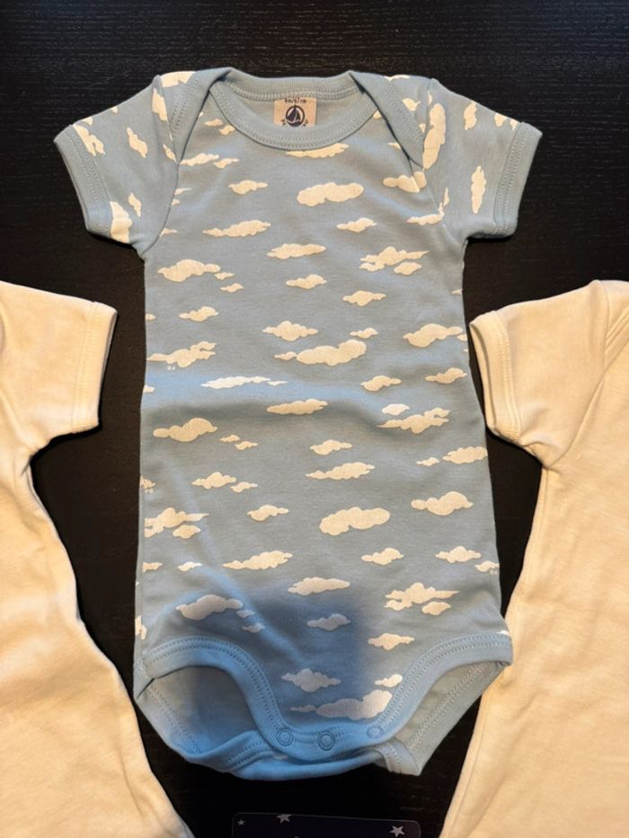 Lot 3 bodies Petit bateau manches courtes 6 mois neuf - photo numéro 3