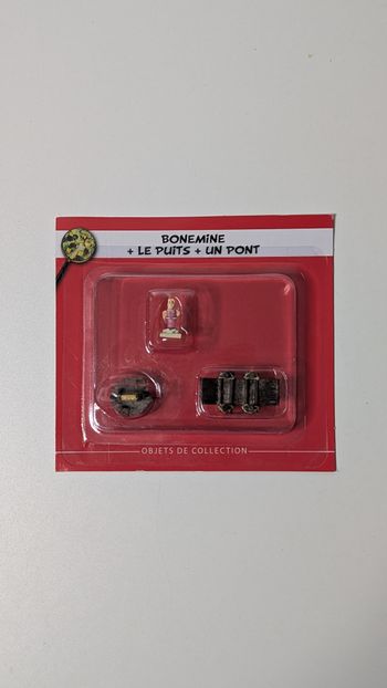 [Hachette] Village d'Astérix collection Bonemine + le puits + un pont