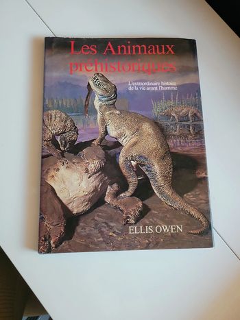 Première édition 1975 les animaux préhistorique