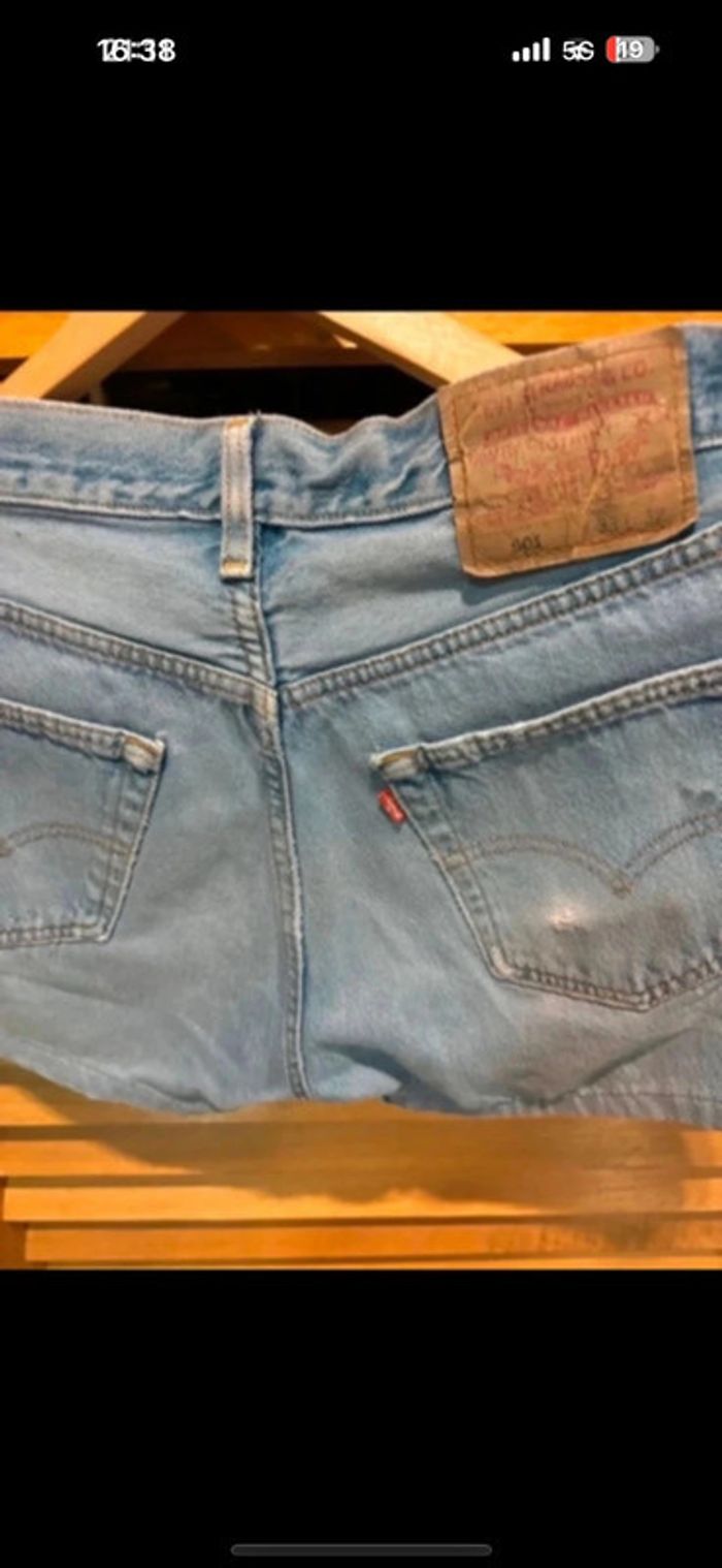 Short en jean Levi’s femme - Taille 33 vintage - photo numéro 9