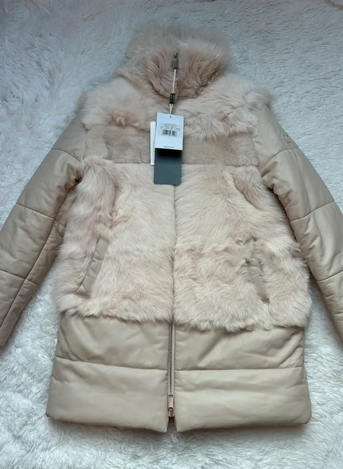 Manteau / doudoune Alpha Tauri - photo numéro 4