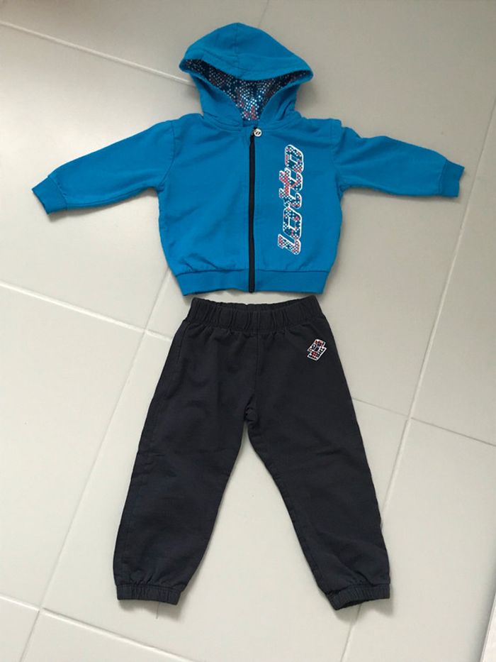 Ensemble jogging : veste +pantalon Lotto taille 24 mois