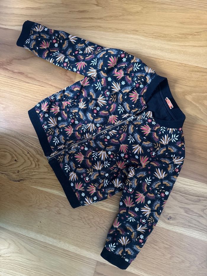 Veste tape à l’œil