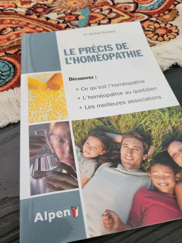 Livre pratique "Le précis de l'homéopathie" - photo numéro 2