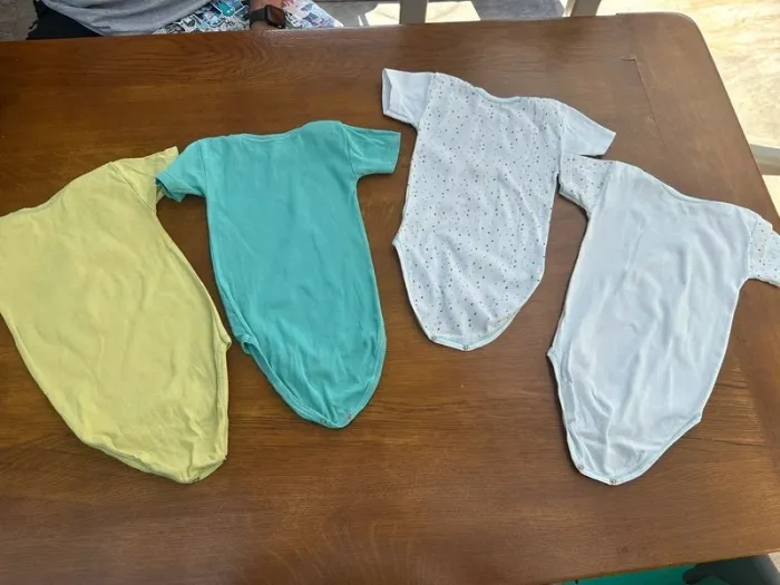 Lot de 4 bodies Influx 3 ans - photo numéro 9