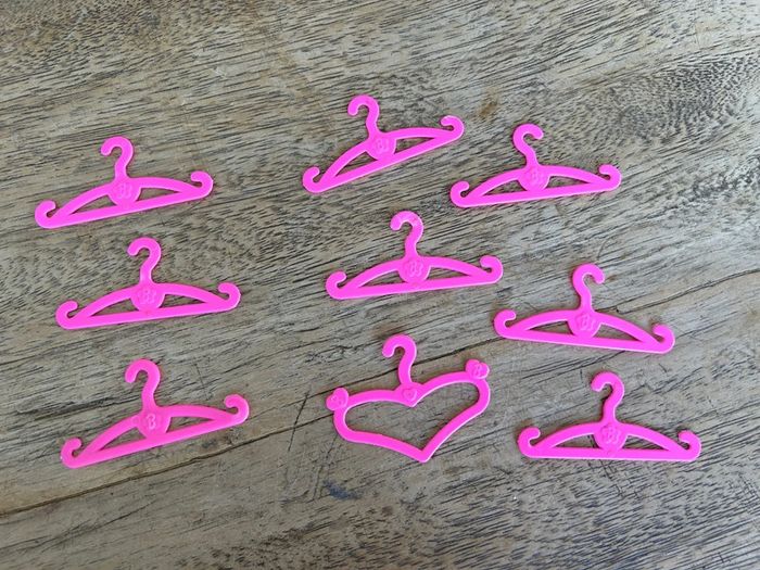 Lot de 9 cintres barbie - photo numéro 3