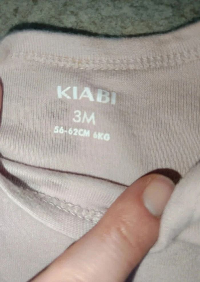 💫 Bodie manche longue Kiabi taille 3 mois 💜 - photo numéro 2