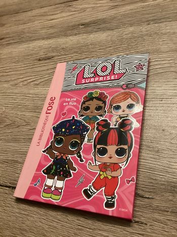 livre lol surprise la vie en fluo