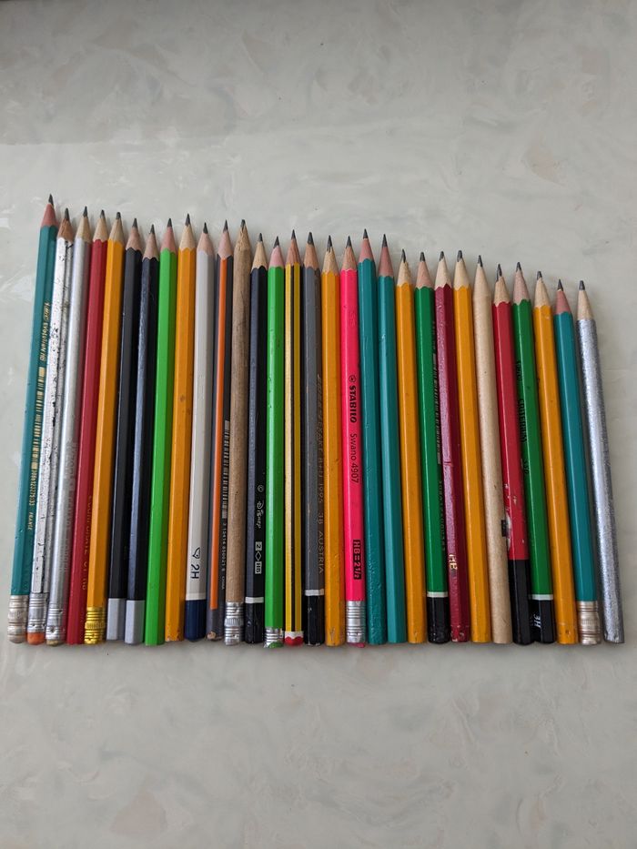 Lot de 30 crayons de papier. - photo numéro 2