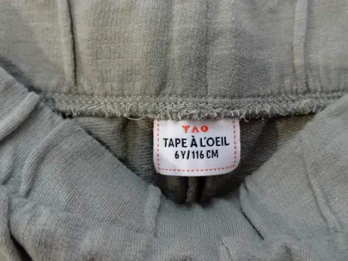 Short vert kaki tape à l'oeil 6 ans - photo numéro 2