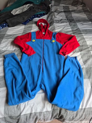 Pyjama combinaison mario