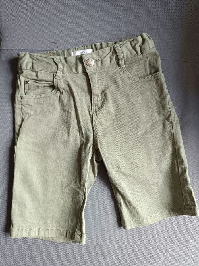 Short en jean kaki 🎮 Taille 10 ans