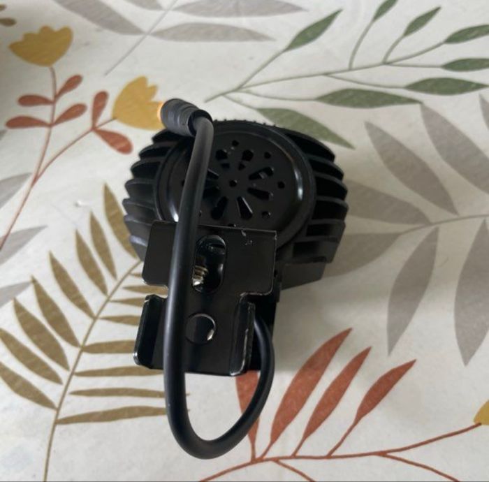 Phare avant pour trottinette ou scooter - photo numéro 2