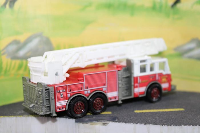 Matchbox camion de pompier - photo numéro 5