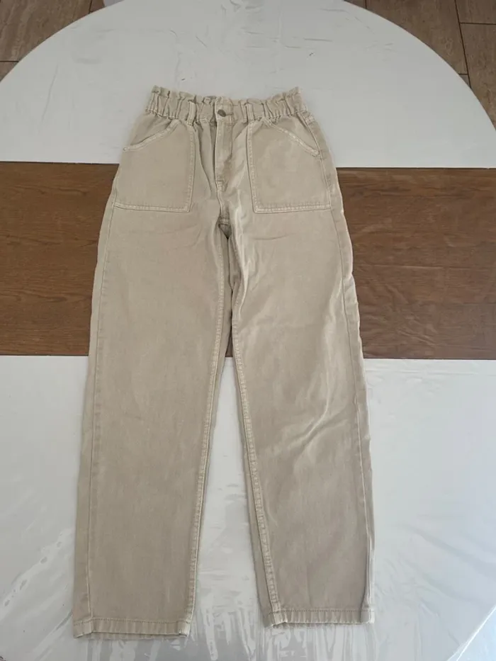 Pantalon beige coupe droite