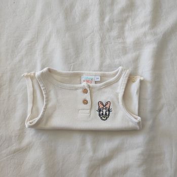 Débardeur bébé Disney Daisy 3 mois blanc côtelé été