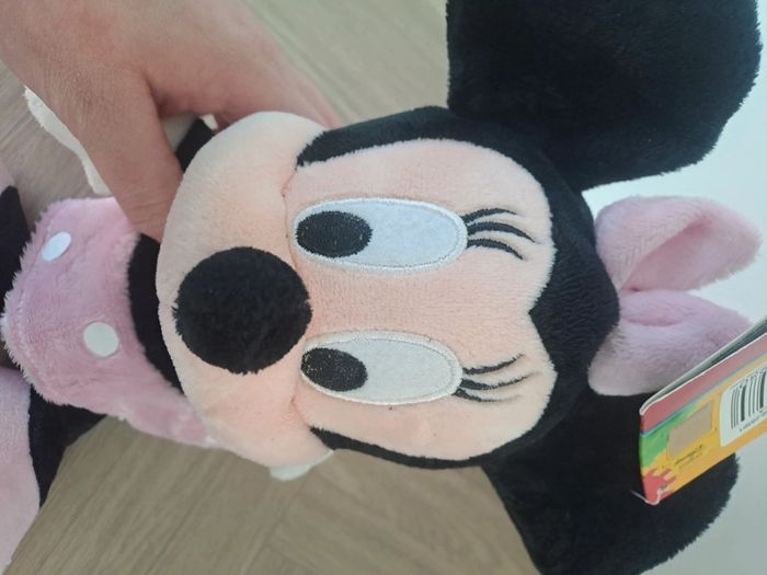 Jolie peluche Minnie Disney - photo numéro 4