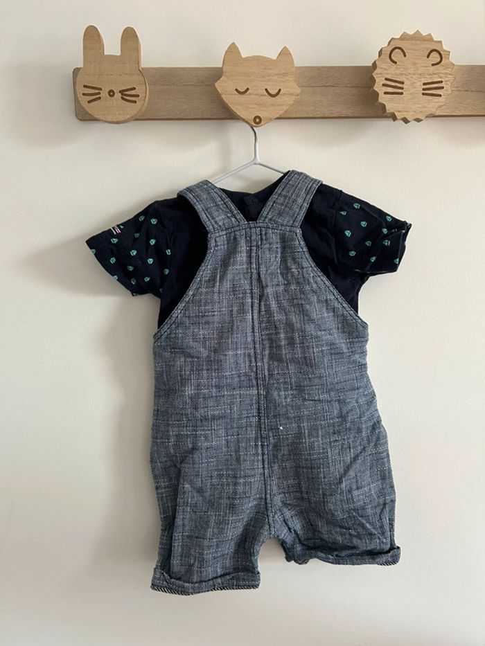 Ensemble t shirt et salopette - photo numéro 4